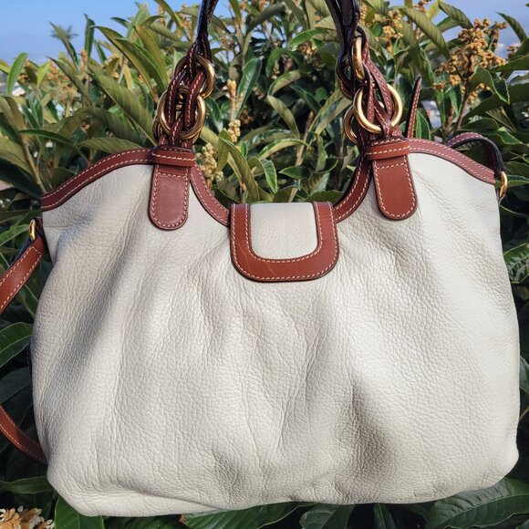 Salvatore Ferragamo Gancini Shoulder Bag Ivory and Brown Leather Gold Hardware - Picture 4 of 15